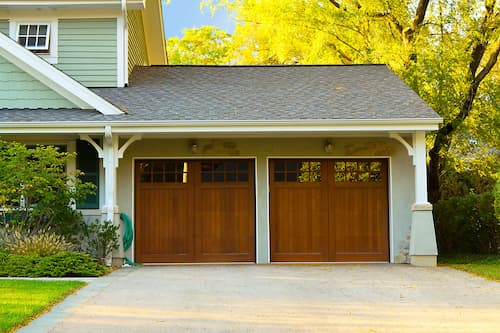 3 reasons to trust pros with driveway washing